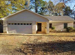10012 Yellow Pine Ln, Little Rock, AR 72204