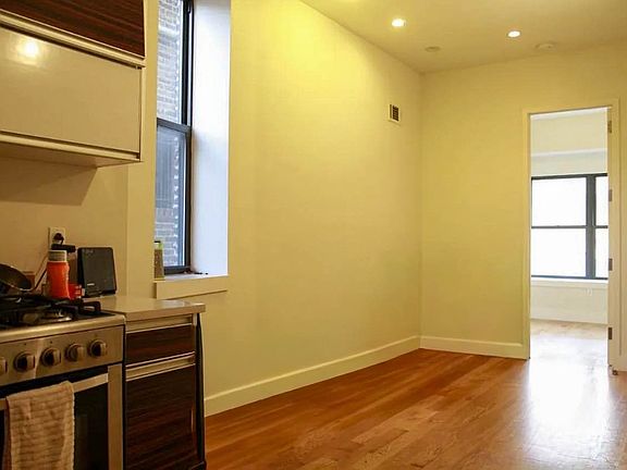 4th image of 490 Kosciuszko St #1B