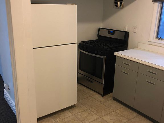 4th image of 343 Richmond Ave Lowr #