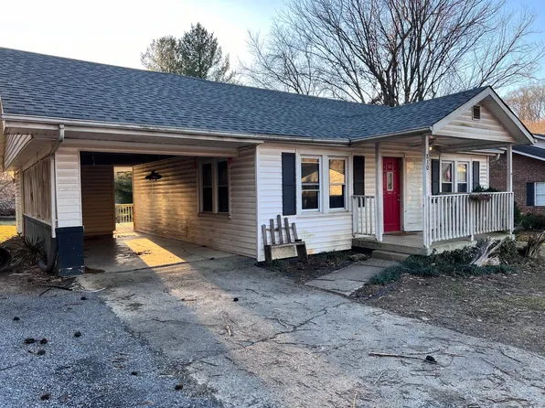 810 Pine Ridge Rd, Rogersville, TN 37857
