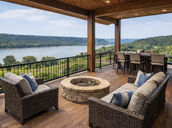 1 Rivers Pointe Dr, Hebron, KY 41048