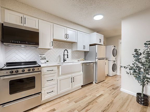 4th image of 335 N Sherman St APT 204