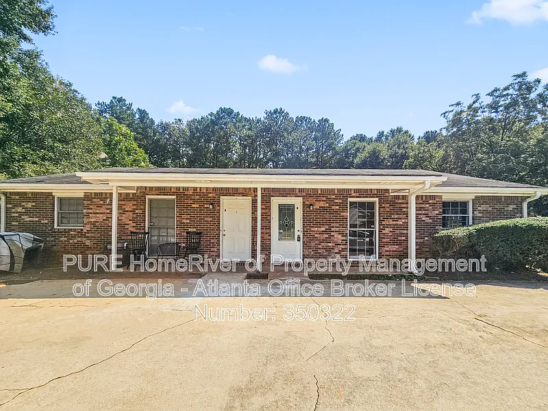2 bed, 2.0 bath, 2090 sqft, $1,300 — Photo 1