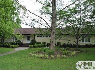 215 Golf Course Ln, Winchester, TN 37398