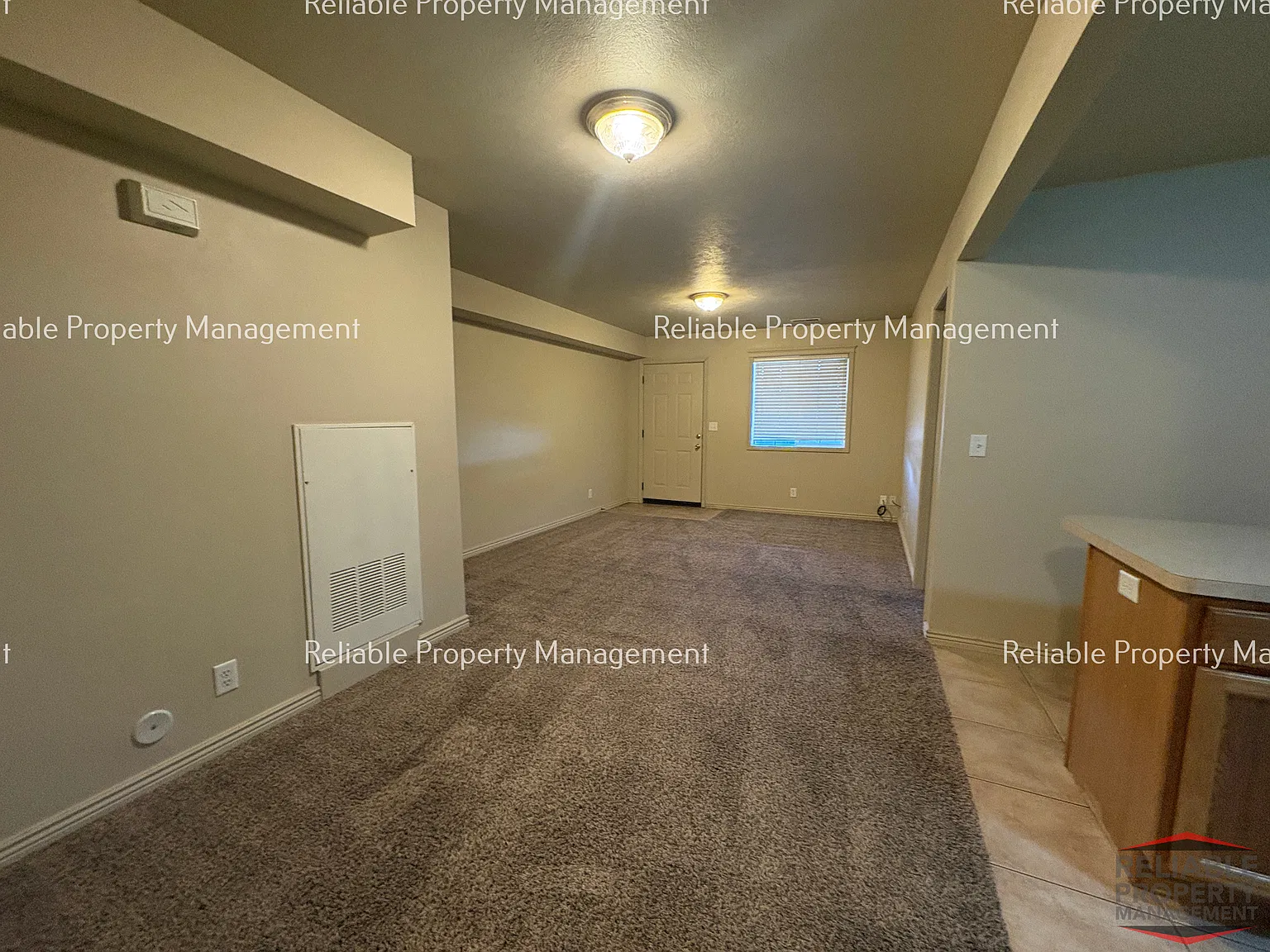 2 bed, 930 sqft, $1,095 — Photo 4