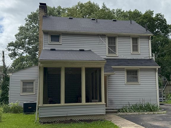 5th image of 2812 Kensington Pl W