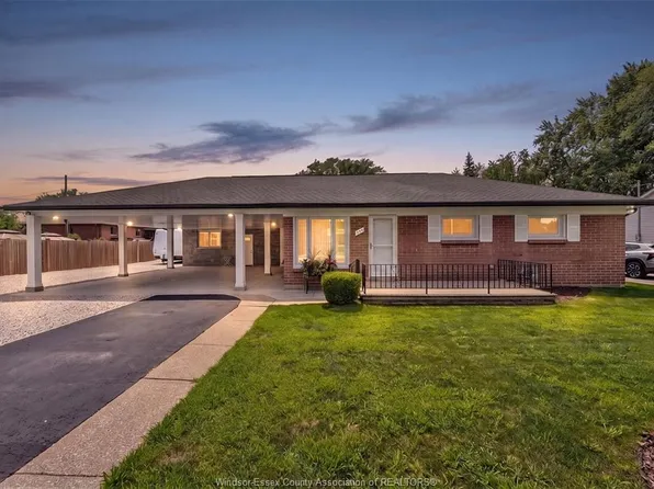 350 Maple Ave, Lasalle, ON N9J 1P2