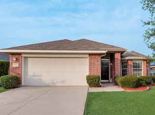 1302 Luckenbach Dr, Forney, TX 75126