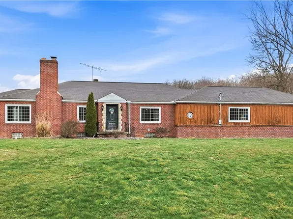 516 Wallace Run Rd, Beaver Falls, PA 15010