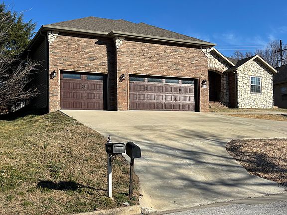 3rd image of 1516 S Essex Road