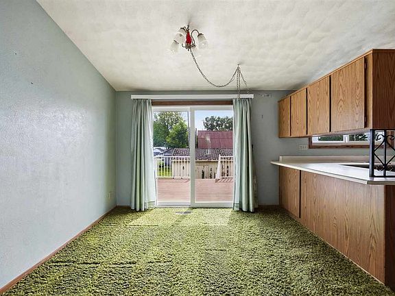 5th image of 100 Rohrback St