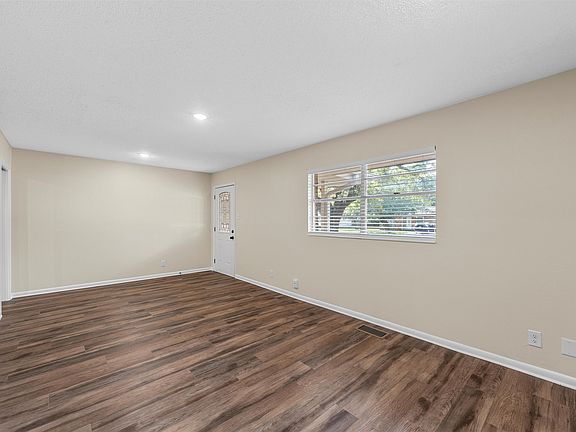 5th image of 1400 W 6th St
