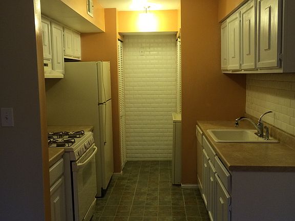 4th image of 124 Storm Dr