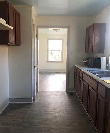 5th image of 513 Arlington Cres