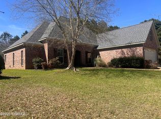 8365 Ole Cobblestone Dr, Meridian, MS 39305
