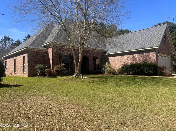 8365 Ole Cobblestone Dr, Meridian, MS 39305