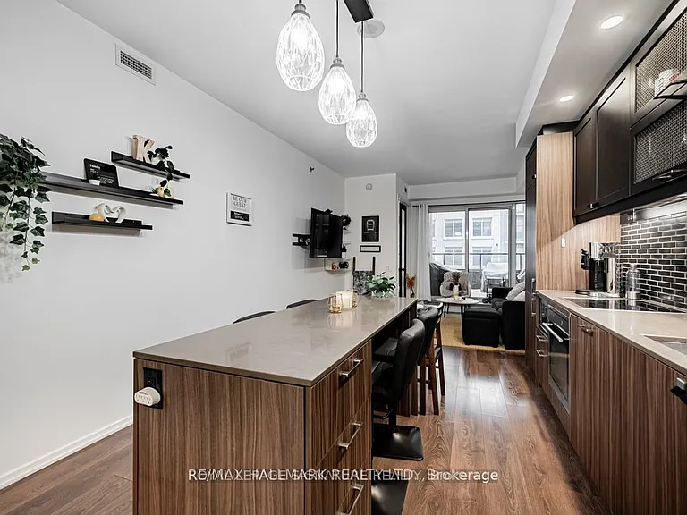 783 Bathurst St #227 — Photo 4
