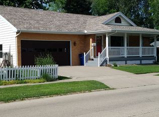 745 E Birch St, Canton, IL 61520