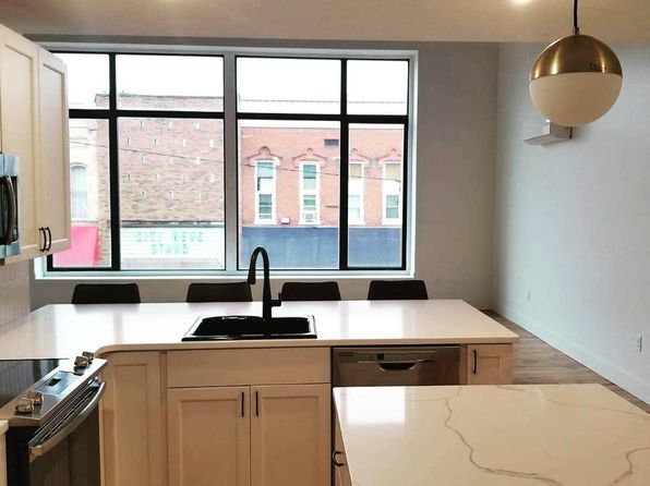 118 Locust St APT 201