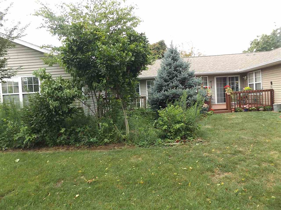 2nd image of 2742 Village Ct