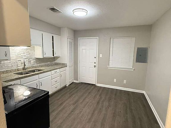 2nd image of 2522 Normont Cir #2522