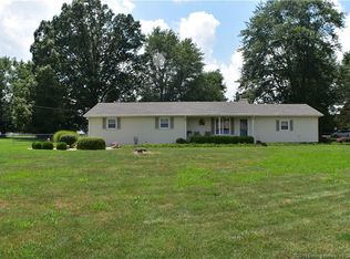 484 S Whippoorwill Ln, Scottsburg, IN 47170