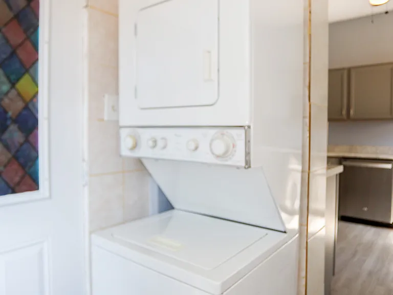 3525 W Dickens Ave #2A — Photo 4