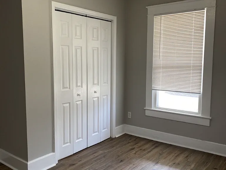 2413 Stuart St — Photo 4
