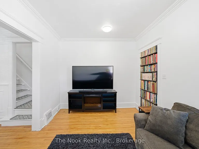 480 George St S — Photo 17