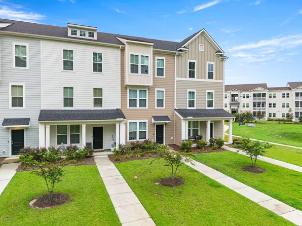 315 Herty Park Dr, Moncks Corner, SC 29461