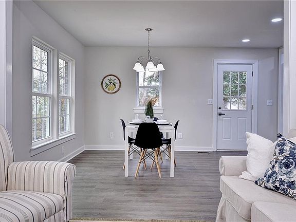 5th image of 433 Waller Mill Rd