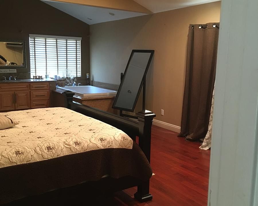 1st image of 4806 Gundry Ave