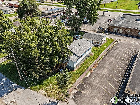 2nd image of 517 2nd St W