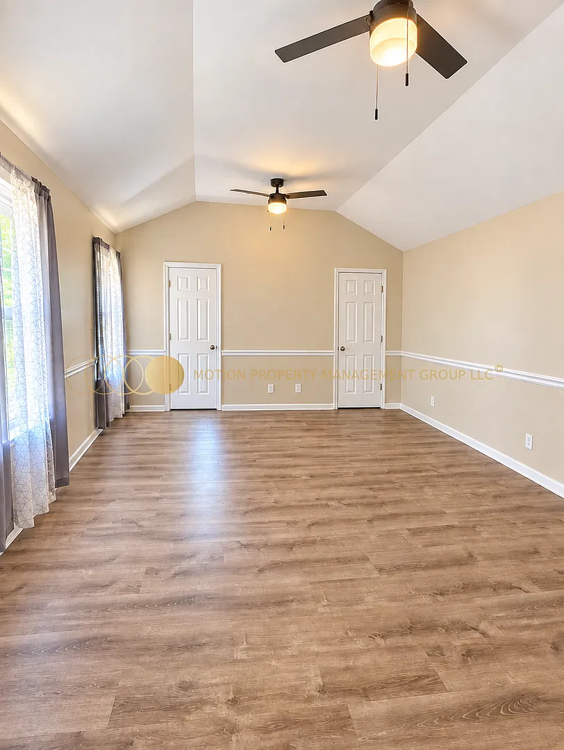 113 Rose Street — Photo 2