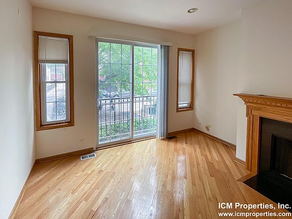 3rd image of 2701 N Wayne Ave #1