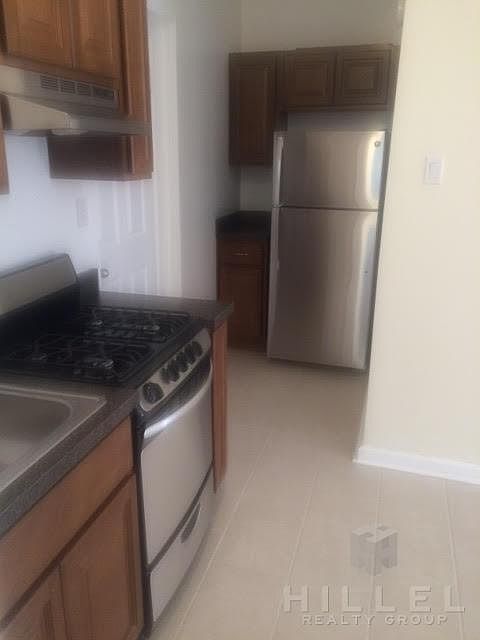 2nd image of 11921 Metropolitan Ave APT 1A