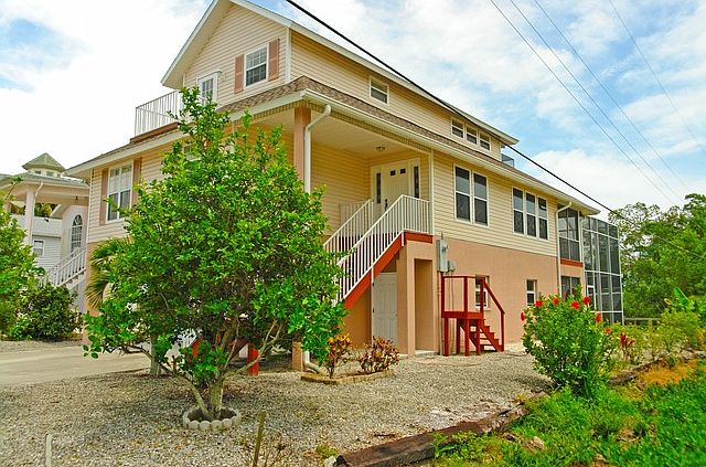 1st image of 6020 Seagrape Ln