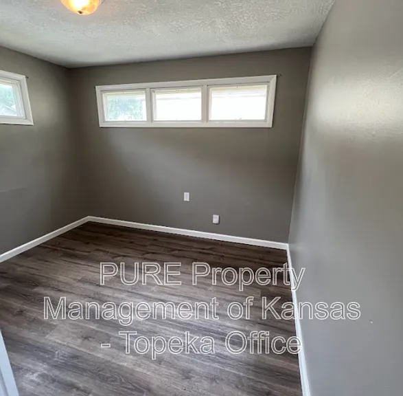1816 SW Moundview Dr — Photo 8
