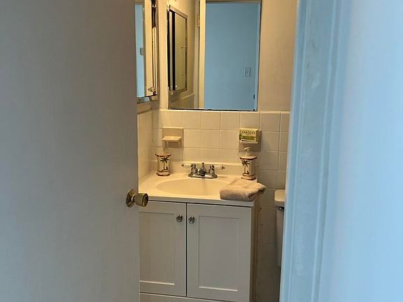 5th image of 3817 Ventnor Ave APT 311