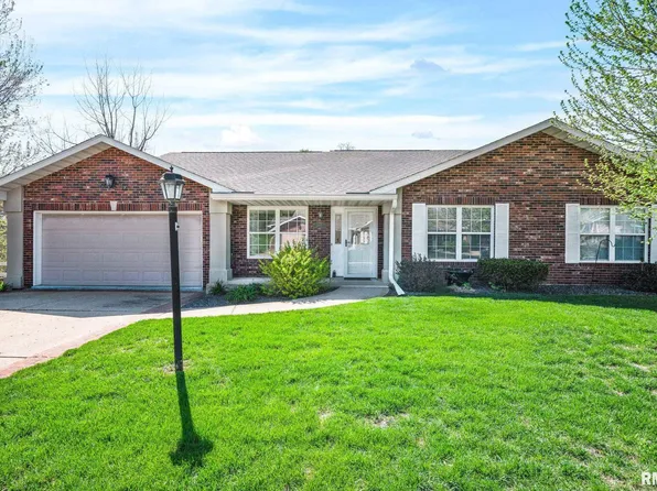 6917 N Flagstone Ct, Peoria, IL 61615