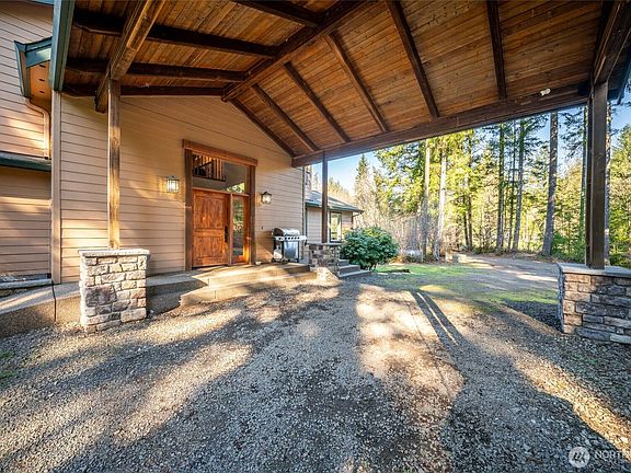 3rd image of 340 Arrowhead Road