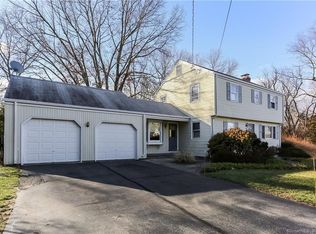 3 Deepwood Dr, Avon, CT 06001