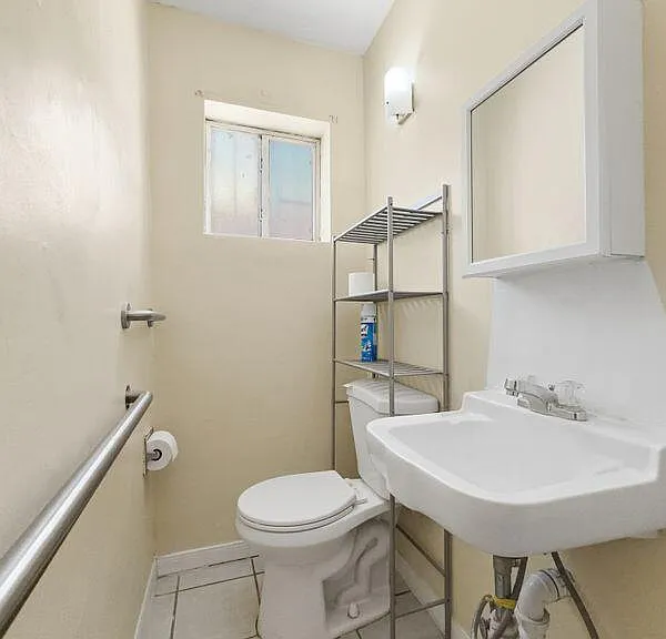921 Olive Ave — Photo 15