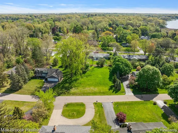 0 Pine Ridge Rd, West Bloomfield, MI 48324
