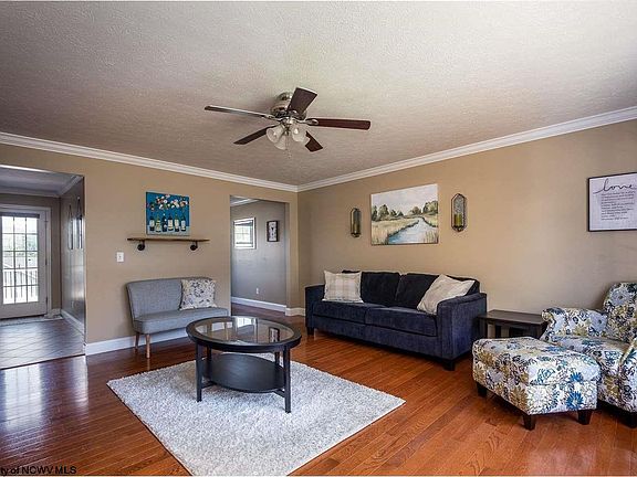 2nd image of 1071 Autumn Ave