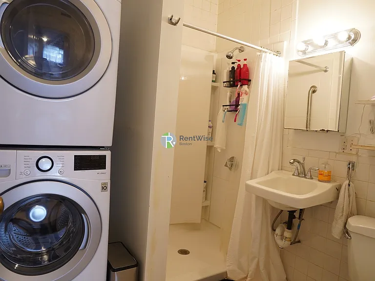 14 Foster St #1 — Photo 19