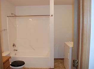 3rd image of 649 W Bushwood Ave