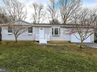 1019 Courtland Dr, Sykesville, MD 21784