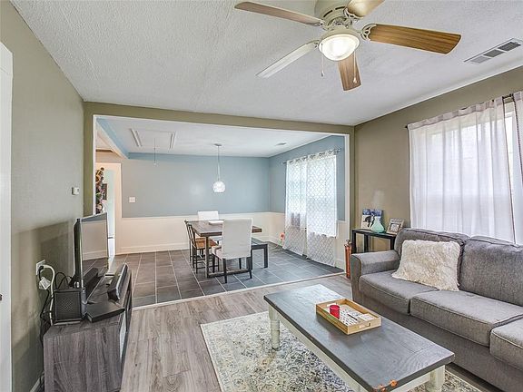 2nd image of 216 Shelter Cove Dr
