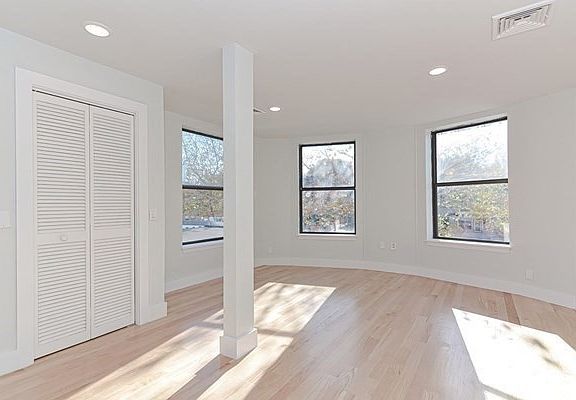 5th image of 1674 Beacon St Ste 2